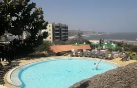 Country Club sede Sabanilla en donde ocurrió el escándalo en uno de los baños