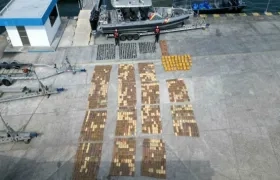 Marihuana y cocaína incautada. 