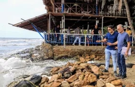 Eduardo Verano, Gobernador del Atlántico junto a Carlos Fidel Higgins, Alcalde de Juan de Acosta.