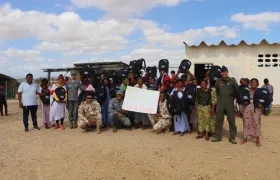 Fuerza Aeroespacial llevó ayuda a La Guajira.