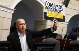 Senador Marcos Daniel Pineda.