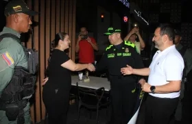 Comenzaron visitando locales comerciales de Riomar.