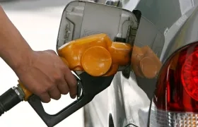 Tanqueo en Estación de Gasolina