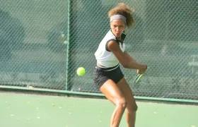 La estadounidense Thea Frodin se enfrentará en semifinales a la eslovaca Mia Pohankova. 