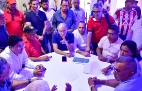 El gobernador Eduardo Verano con alcaldes del Atlántico y Magdalena