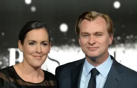 El director británico estadounidense Christopher Nolan (derecha) y su esposa, la productora británica Emma Thomas.
