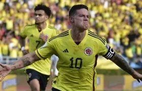 James Rodríguez y Luis Díaz, jugadores de la Selección Colombia. 
