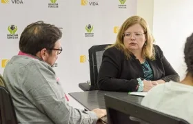 La directora del ICBF, Astrid Cáceres, y el viceministro del Interior, Diego Cancino, se reunieron para analizar la situación de casos de violencia sexual menores de edad.