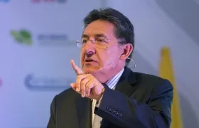 Néstor Humberto Martínez.