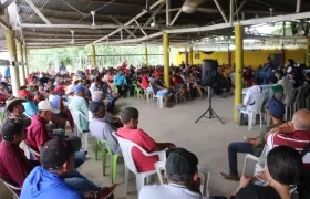 Reunión de la Defensoría con decenas de afectados.