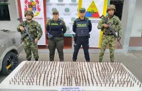 Halladas en cinco botellas plásticas. 