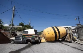 Los vecinos de Puerto Príncipe están bloqueando las vías para evitar el ingreso de las bandas