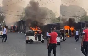 Motocarro se incendió en Malambo. 