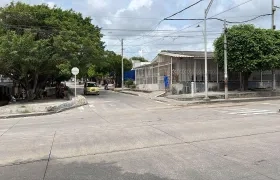 Calle 48 a la altura de la carrera 8, barrio El Santuario.