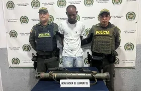 El capturado con el lanza cohete. 