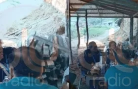 Imágenes del encuentro entre Juan Fernando Petro y alias 'Camilo'.