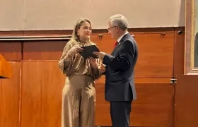 El secretario General de la Unilibre, Floro Gómez, y Beatriz Tovar, rectora Seccional de la Universidad Libre de Barranquilla.