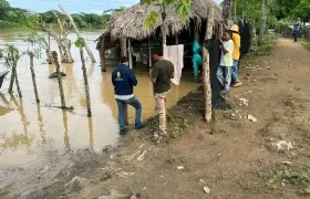 Los niveles de los ríos Sinú y San Jorge empiezan a afectar a decenas de familias