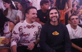 Juanes y Fonseca asisten al desfile de su marca Agybo en el desfile 'The cosmic árbol' . 