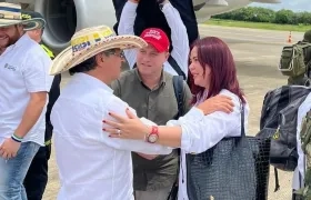 El Presidente Petro y la representante por Sucre, Karyme Cotes.