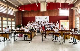 Niños del programa 'Música para la Paz', previo a su presentación. 