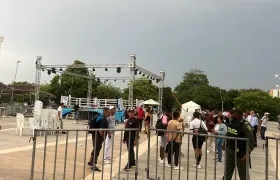El escenario donde se iba a realizar la velada, en la Plaza de la Paz.