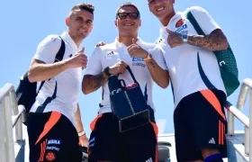 Rafael Santos Borré, Juan Fernando Quintero y Rafael Carrascal previo al viaje a Charlotte.