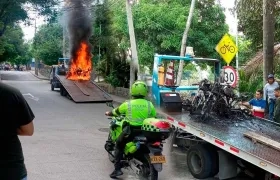 Incendio de motocicletas en el sector del Jardín Botánico. 