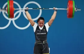 Mari Leivis Sánchez celebra tras la conquista de la medalla de plata. 