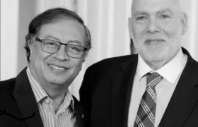 El Presidente Petro y el Embajador José Fernando Bautista.