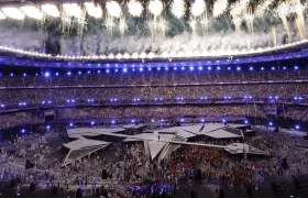 La imponente ceremonia de clausura de los Juegos Olímpicos en el estadio de Saint Denis. 