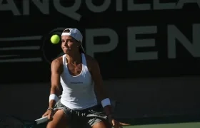 La colombiana Emiliana Arango durante su partido contra la croata Antonia Ruzic.