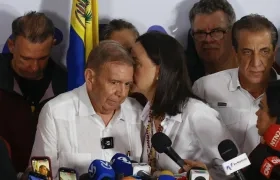 Edmundo González junto a María Corina Machado.