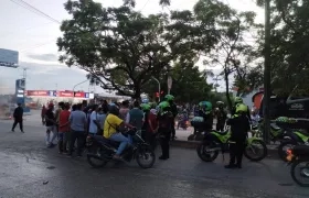 Bloqueo en la prolongación de Murillo, cerca del Portal de Soledad. 