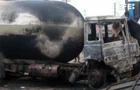 Camión cisterna de gasolina.