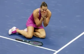 La reacción de Aryna Sabalenka tras ganar el punto que le dio el título.