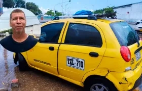 Yerry Cabarcas y el taxi arrastrado por el arroyo de la 72