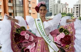 Luz Irina Gómez, señorita Barranquilla en el 4º Encuentro Folclórico Nacional Juvenil del Sanjuanero Huilense 2024. 