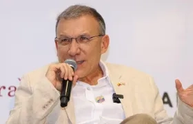 El embajador de Colombia en Reino Unido, Roy Barreras.