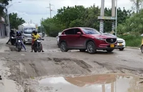 Aspecto del mal estado de la vía Circunvalar entre la Murillo y Calle 30.
