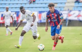 Cristian Sención en una jugada del partido