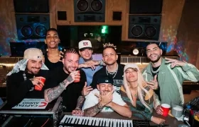 Los autores de la canción.