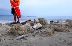 Salvavida en playa del Atlántico