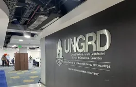 Fachada de la Unidad Nacional de Gestión del Riesgo de Desastres. 