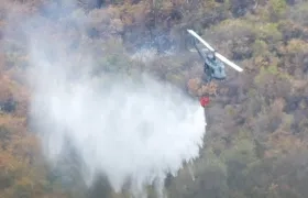Operativos de las autoridades para controlar los incendios.