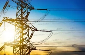 Gobierno fijó tope tarifario de los precios de electricidad que se negocian en bolsa.