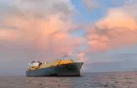 Barco en el que fue transportado el combustible. 