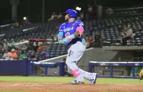 Harold Ramírez debutó con Caimanes en esta temporada y conectó un hit en cuatro turnos. 