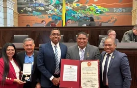 Francisco Sánchez, presidente de la Liga del Atlántico, recibió el reconocimiento en Bogotá. 
