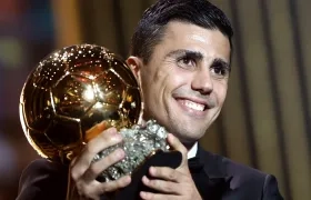 Rodri Hernández, ganador del Balón de Oro, e integrante del once mundial de la FIFPro.